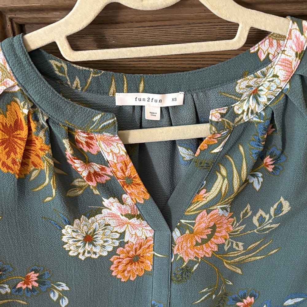 Fun2fun Teal Floral Blouse from Stitch Fix - Picture 2 of 2